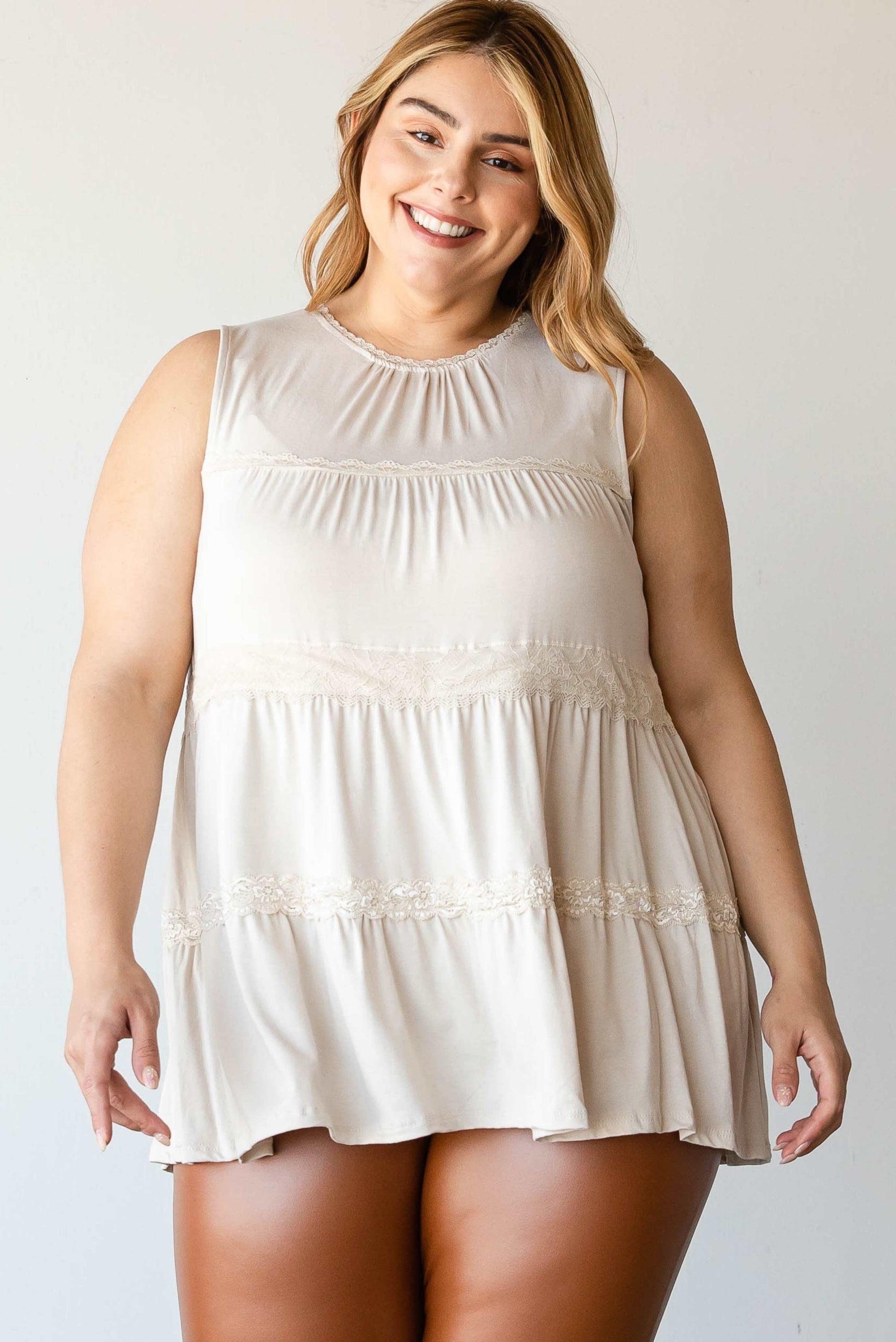 HI Curvy  Plus Size Women Sleeveless Lace Top