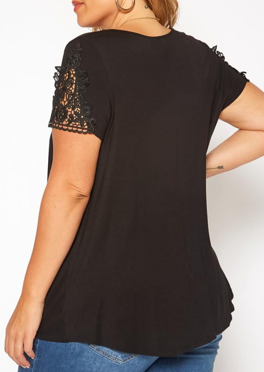 Hi Curvy Plus Size Crochet Hem Short Sleeve Shirt