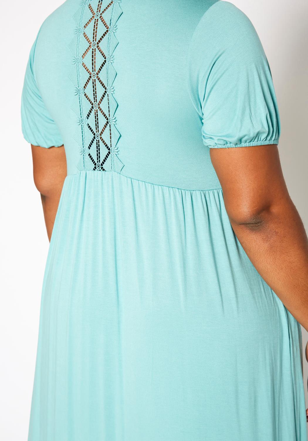 Plus Size Short Sleeve Embroidered Back  Flare Maxi Dress
