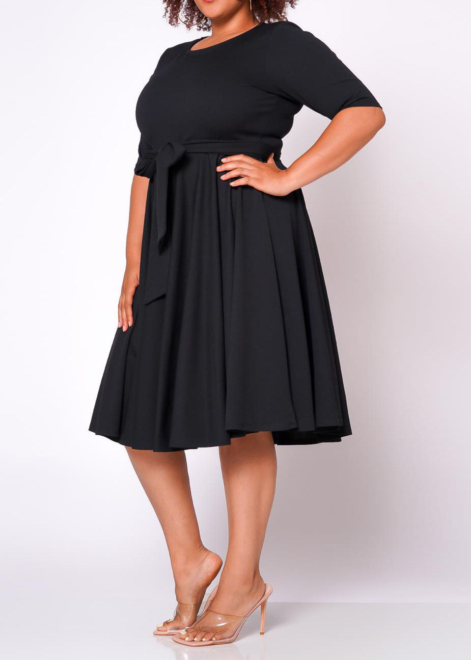 Experience the thrill of curves with our HI Curvy Plus Size Women Fit &amp; Flare Mini Dress! Show off your bold style and embrace your figure with confidence. This dress is designed to flatter and accentuate your curves, making it perfect for any daring and adventurous fashionista.