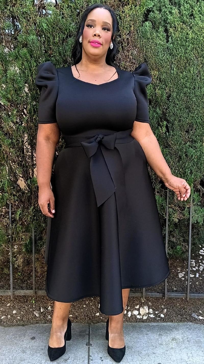 Plus Size short puff sleeves V-Neck Flowy Flare Midi Dress with Pocket