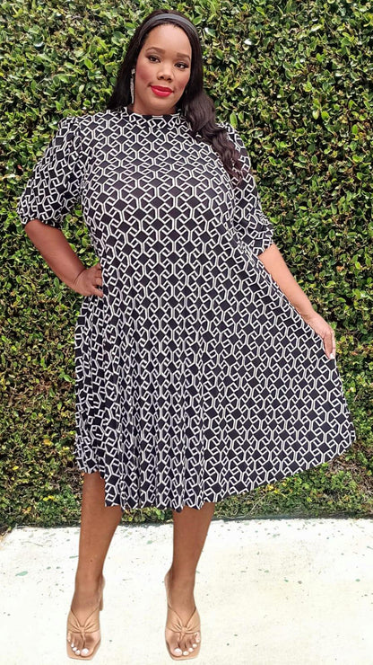 Plus Size Mock Neck Short Sleeves Geometric Printed Flare Pleated Midi Dress